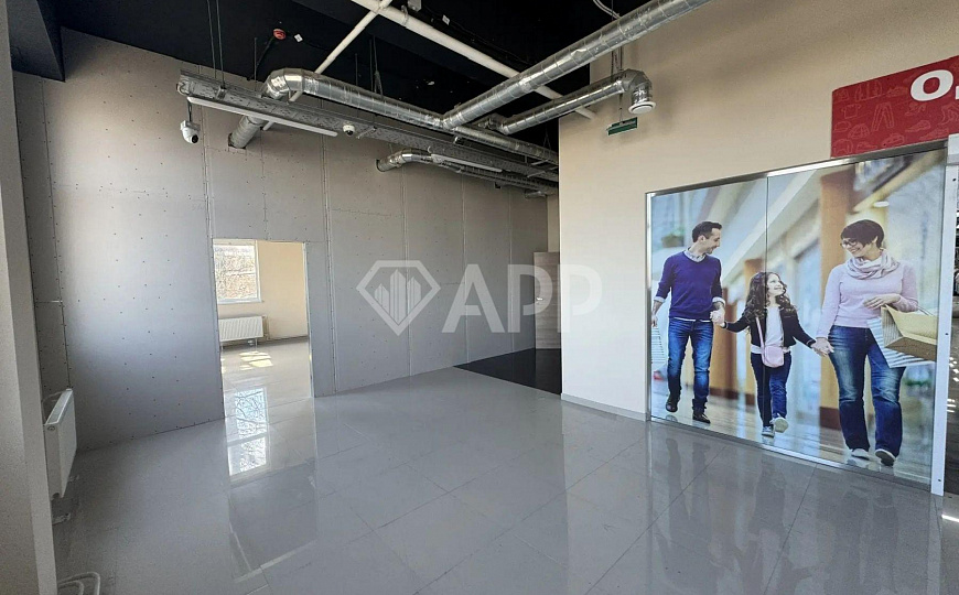 Аренда в торговом центре от 39 м² до 690 м² 500р/ м² фото