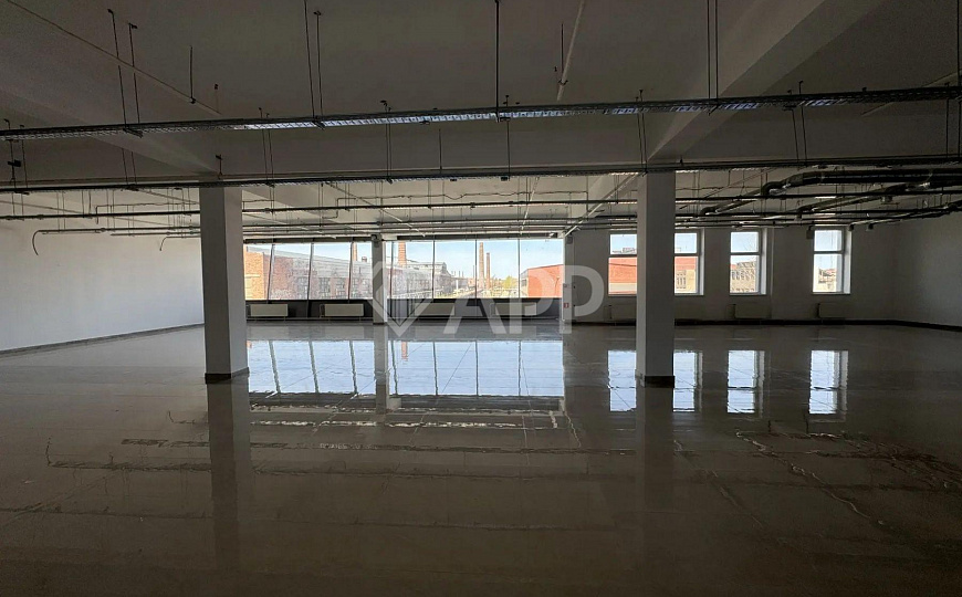 Аренда в торговом центре от 39 м² до 690 м² 500р/ м² фото