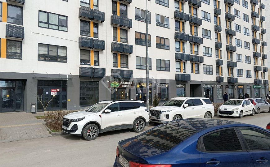 Сдам торговое помещение, 96,3 м² фото