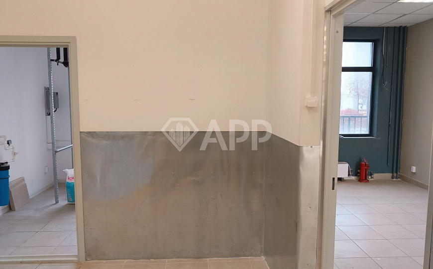 Сдам торговое помещение, 96,3 м² фото