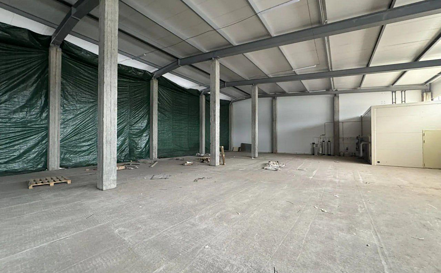 Отапливаемый склад 1 500 м². Свой пандус. Автоворота. 70 кВт. Заезд для фур фото