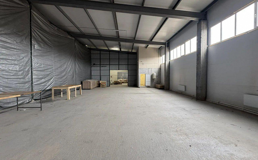 Отапливаемый склад 1 500 м². Свой пандус. Автоворота. 70 кВт. Заезд для фур фото