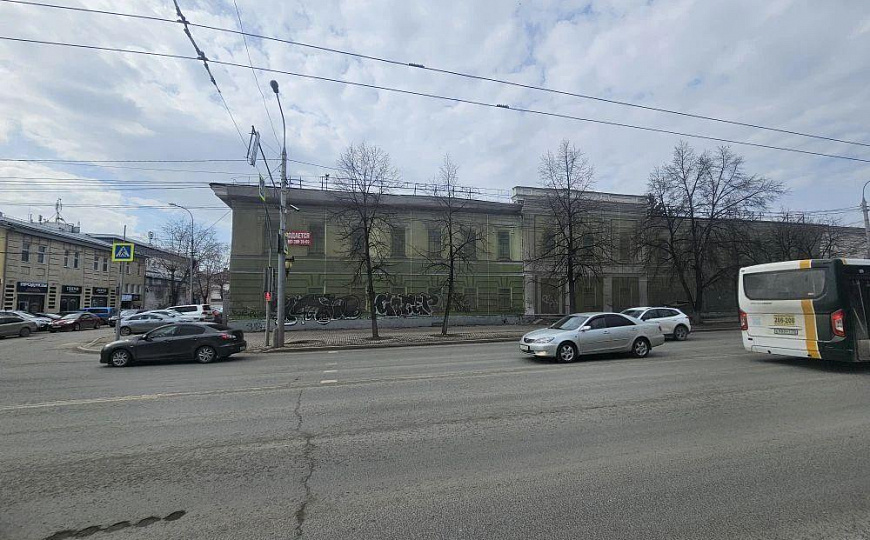 Продам отдельно стоящее здание, 2 700 м² фото