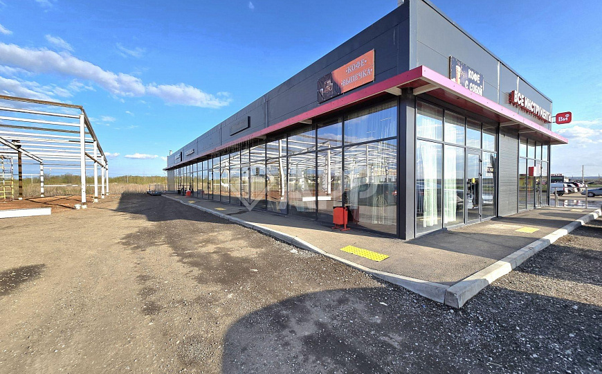 Сдам торговое помещение на 1 линии, 126 м² фото