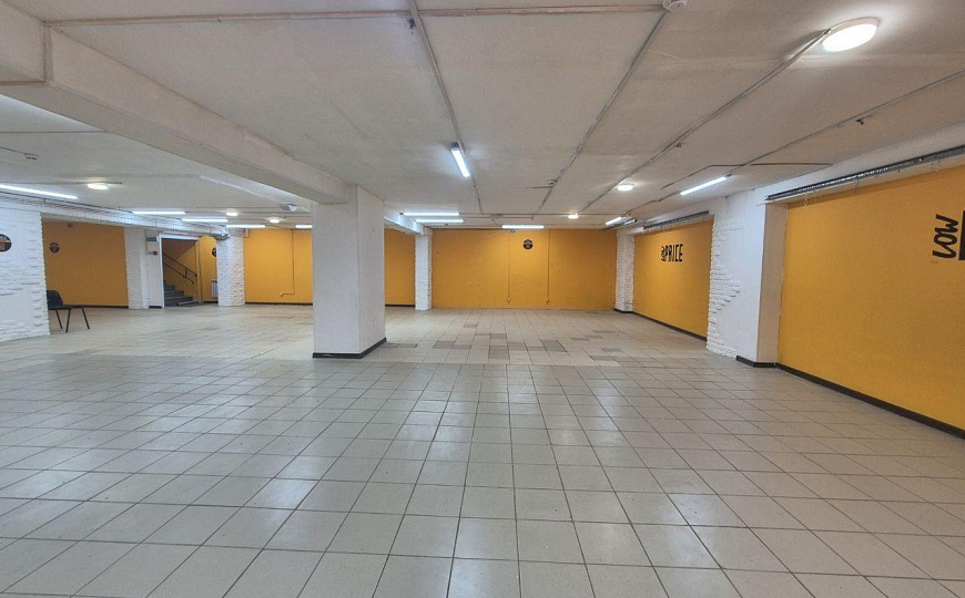 СРОЧНО! 260м² на трафике. Цена 216 т.р. Лифт 150кг. Арендные каникулы 1 месяц фото