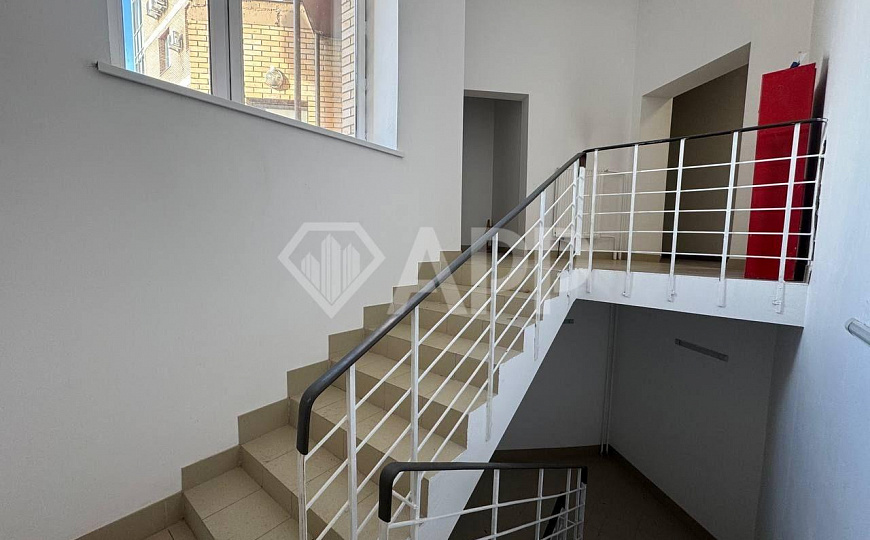 Сдам торговое помещение, 154,6 м² фото