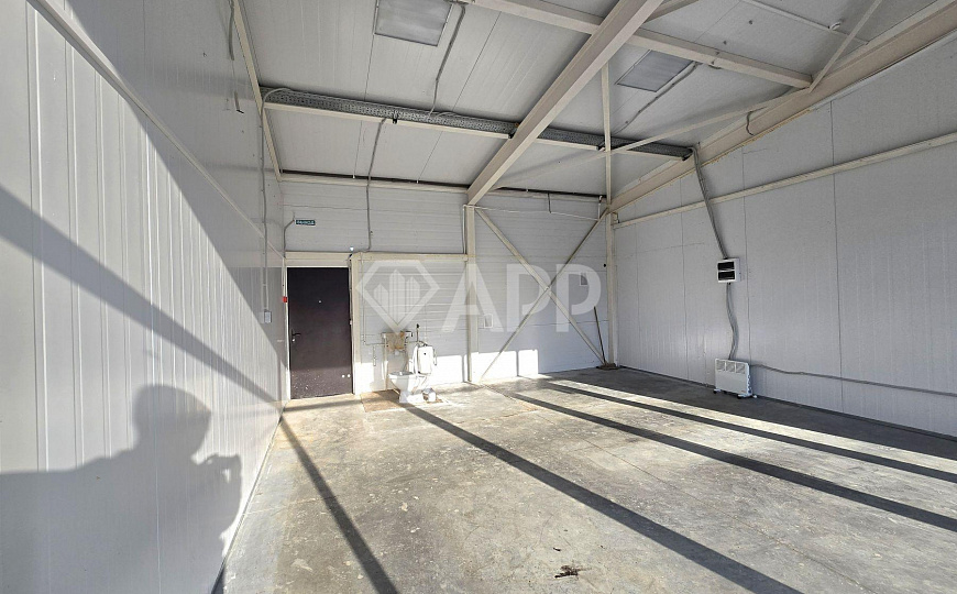 Сдам торговое помещение, 42 м² фото