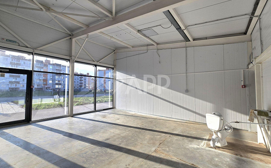 Сдам торговое помещение, 42 м² фото