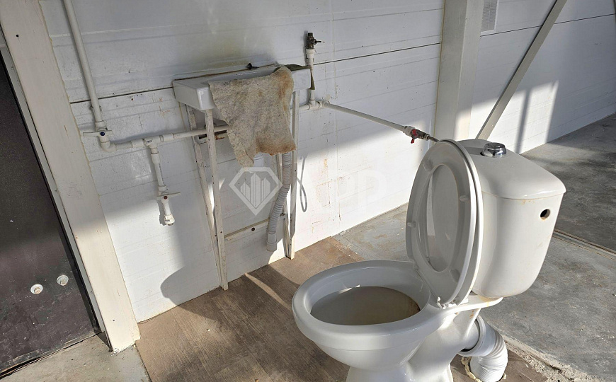 Сдам торговое помещение, 42 м² фото