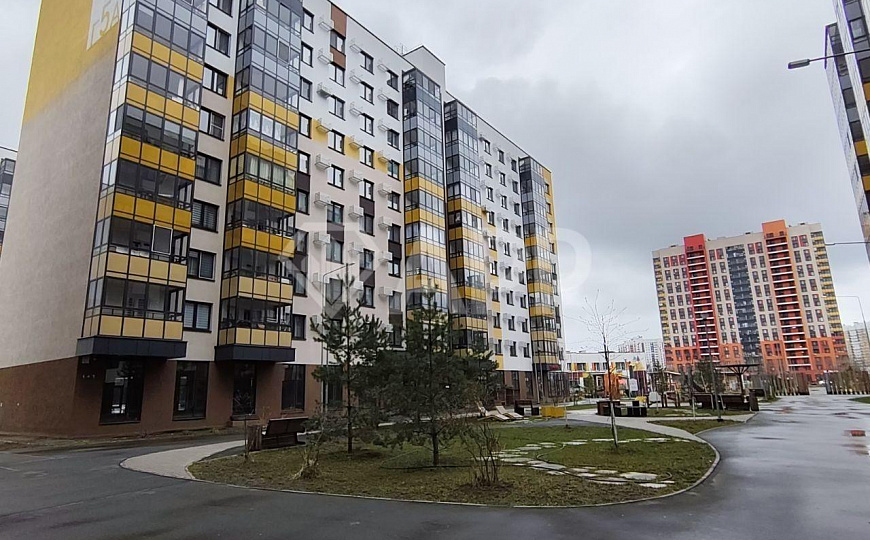 Сдаю 245 м2 с отделкой! фото