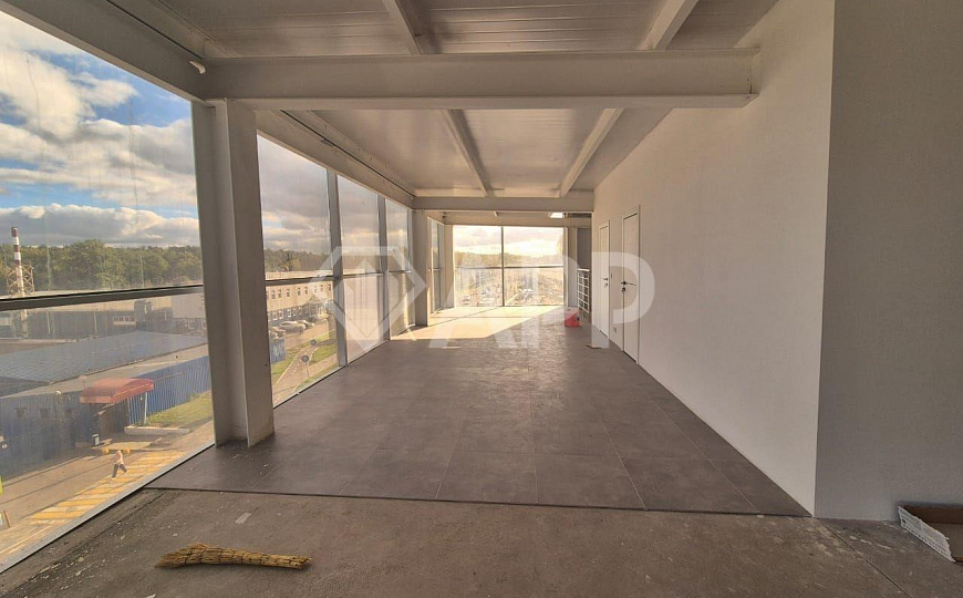 Весь 3-й этаж 217,3 м² в ЦЕНТРЕ. Панорамный обзор. Отдельный вход. Своя парковка. 160 кВт фото