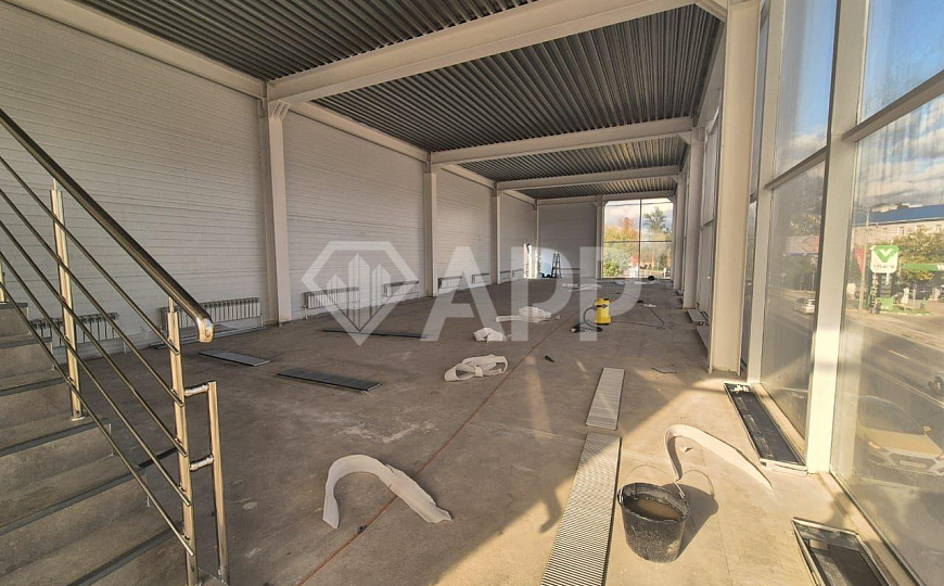 Весь 3-й этаж 217,3 м² в ЦЕНТРЕ. Панорамный обзор. Отдельный вход. Своя парковка. 160 кВт фото