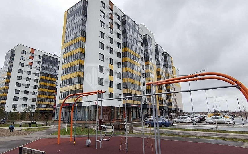 Продаю 245м²! фото