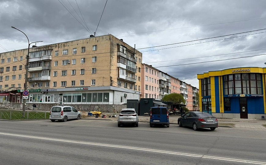 Сдам торговое помещение, 190 м²  фото