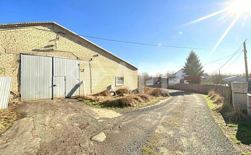 В продаже промышленная база фото