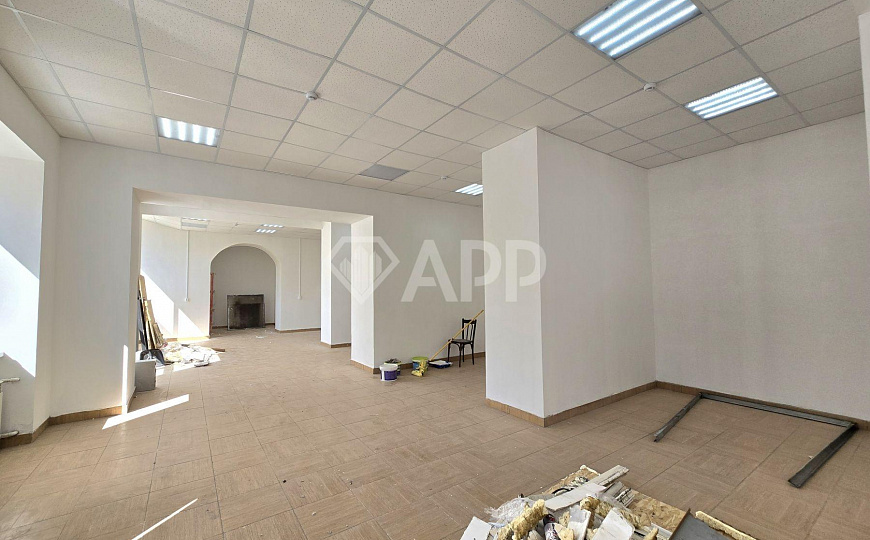 Сдам торговое помещение, 160 м² фото