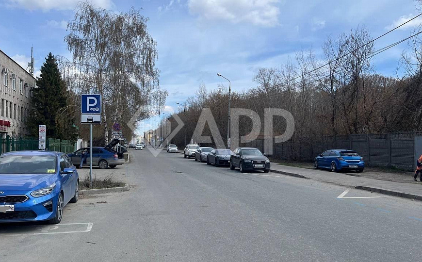 Помещение на 1 линии в центре фото