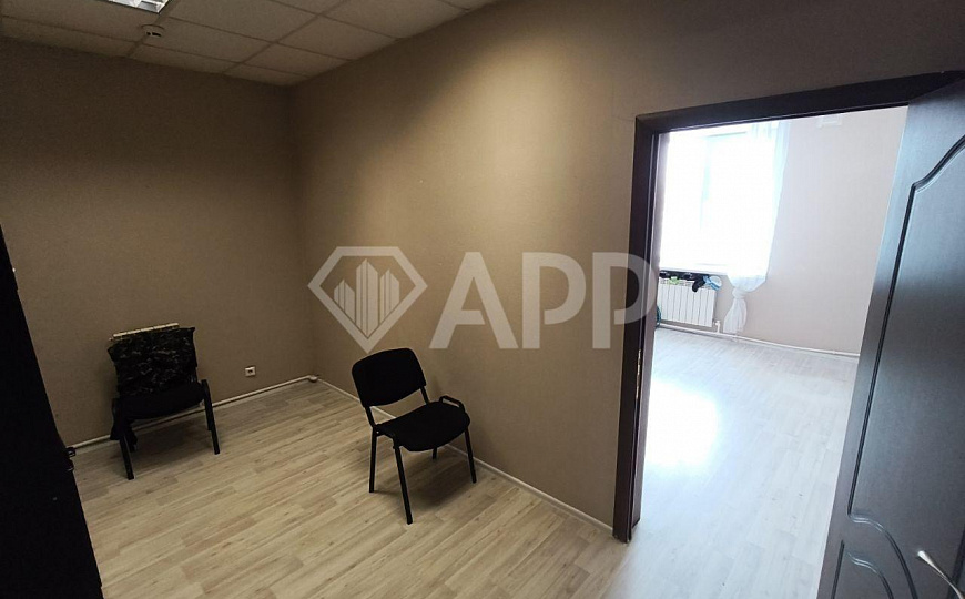 116 м² с ремонтом, на остановке, парковка фото