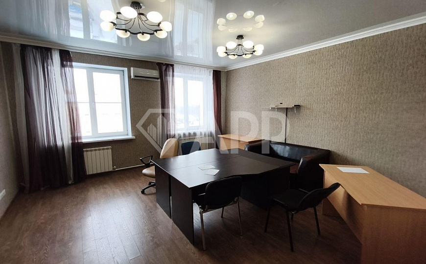 116 м² с ремонтом, на остановке, парковка фото