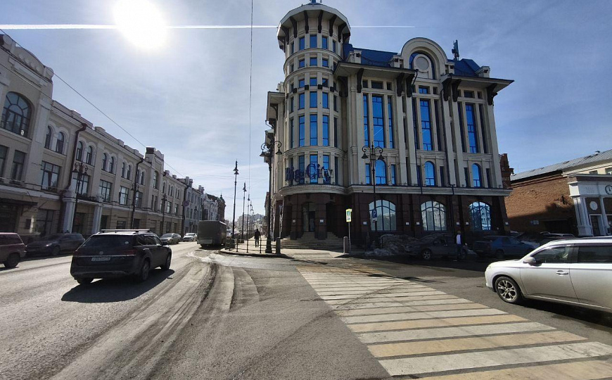 Сдам торговое помещение, 697 м² фото