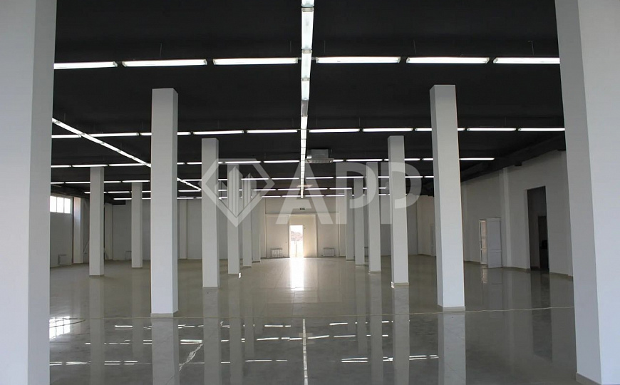 Сдам отдельно стоящее здание, 1900 м² фото