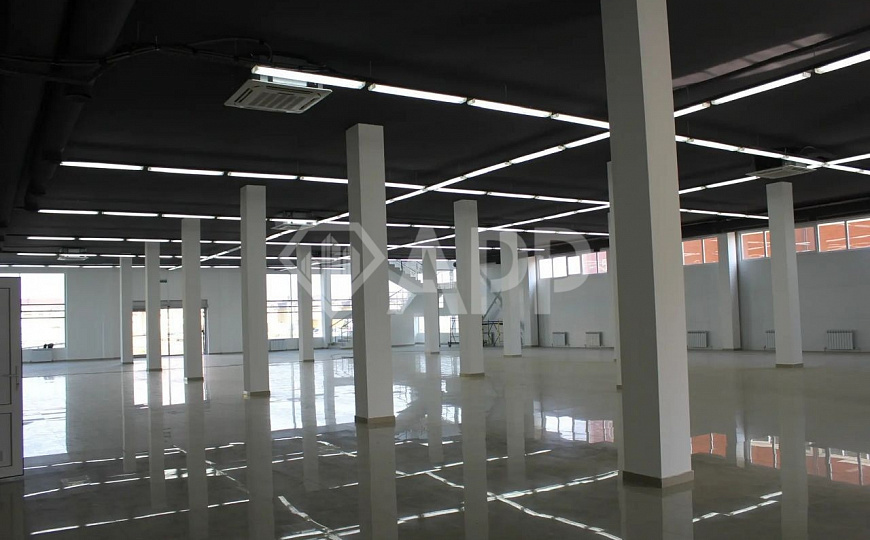 Сдам отдельно стоящее здание, 1900 м² фото