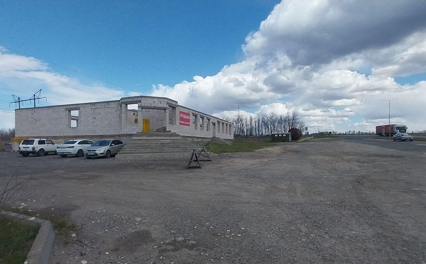 Продается недостроенная гостиница на федеральной автодороге на земле 0,5 Га фото
