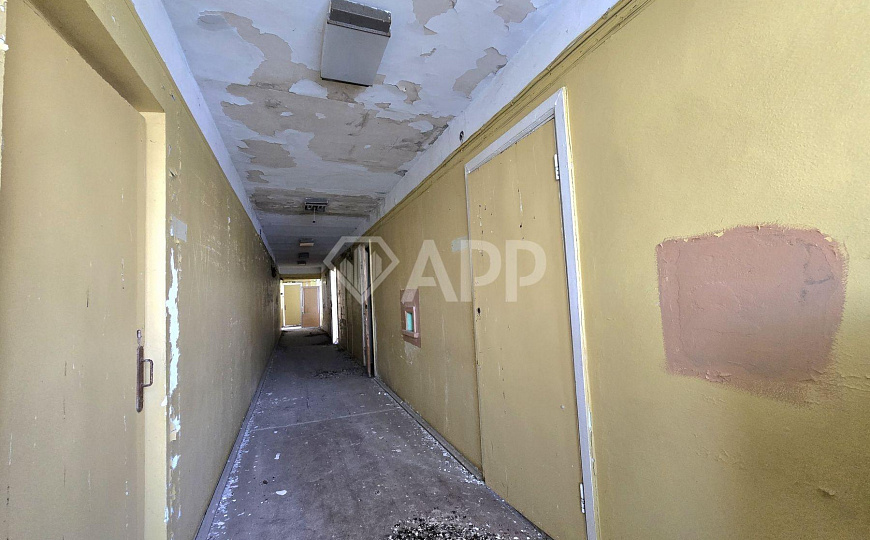 Продам отдельно стоящее здание с земельным участком, 1 462 м² фото