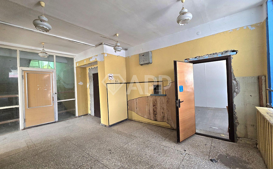 Продам отдельно стоящее здание с земельным участком, 1 462 м² фото