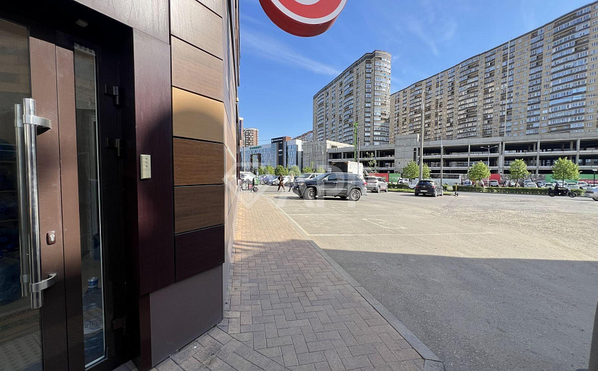 Сдаю офис с ремонтом на 1 линии в современном БЦ, 54 м² фото