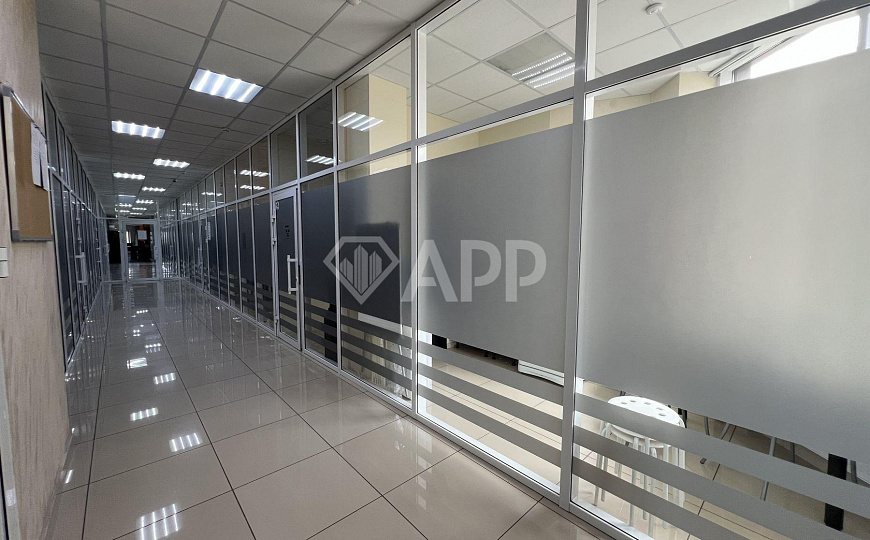 Сдаю офис с ремонтом на 1 линии в современном БЦ, 54 м² фото