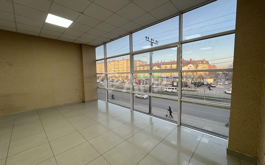 Сдаю офис ремонтом на первой линии ул. Московская, 57 м² фото