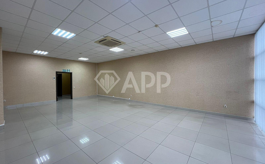 Сдаю офис ремонтом на первой линии ул. Московская, 57 м² фото