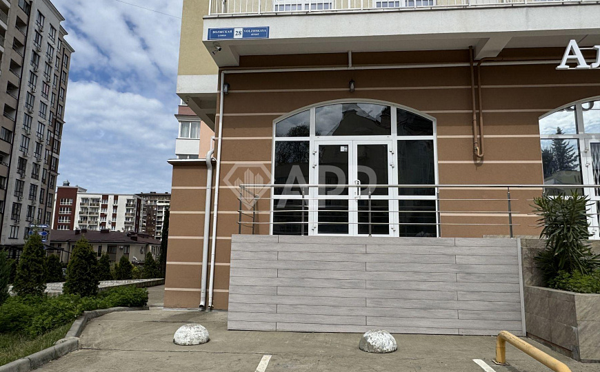 Сдам торговое помещение, 80 м² фото