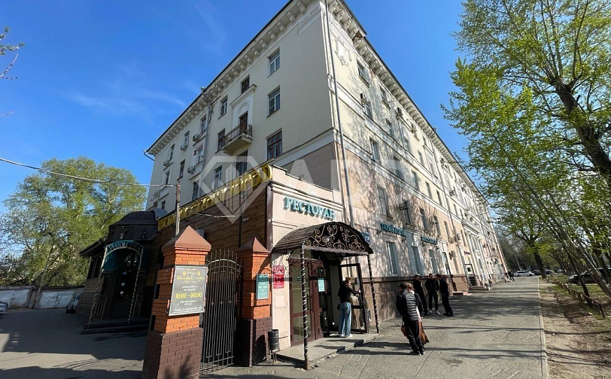 Продам помещение с арендатором рядом с метро. фото