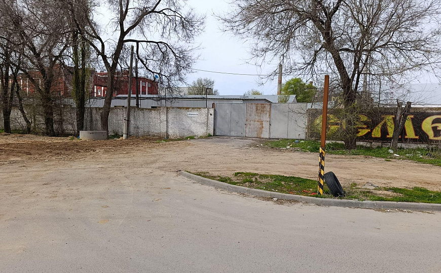 Здание рядом Ярмаркой, 1 100 м² фото