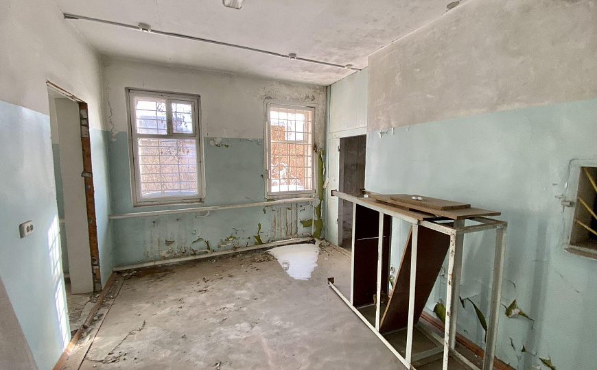 Сдаю помещение в торговом центре на 1 линии проездной улицы, 872,8 м² фото