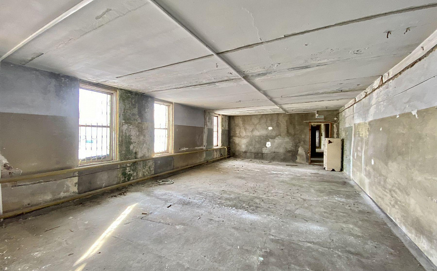 Сдаю помещение в торговом центре на 1 линии проездной улицы, 872,8 м² фото