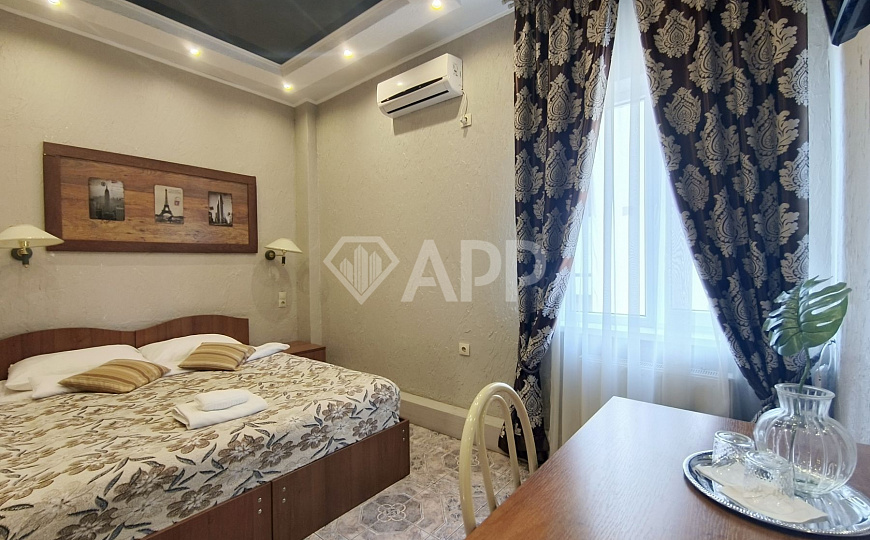 Продаю гостиницу с сетевым арендатором в центре, 585 м² фото