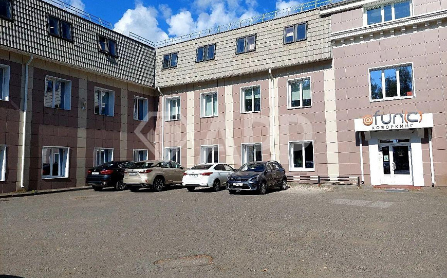 Продается отдельно стоящее здание 2 773 м² фото