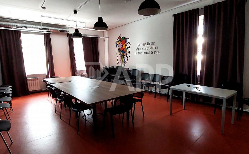 Продается отдельно стоящее здание 2 773 м² фото