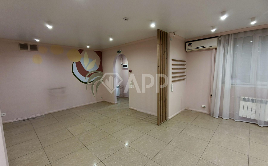 Сдаю 1 этаж 1 линия с ремонтом , 90,6 м² фото