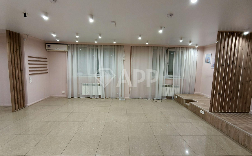 Сдаю 1 этаж 1 линия с ремонтом , 90,6 м² фото