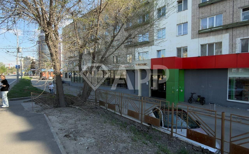 Сдам 417 м², 1я линия на трафике  фото