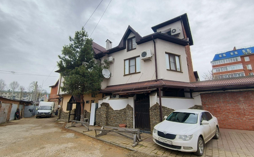 Сдам отдельно стоящее здание, 349 м² фото