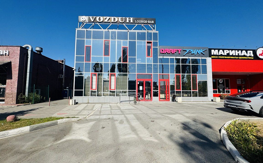 Сдам торговое помещение в самом сердце Волжского в ТЦ Жираф, 150 м² фото