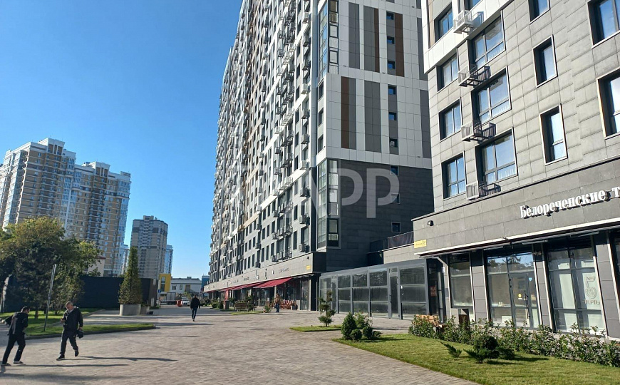 Сдаю с ремонтом под арендатора 77 м² магазин аптека услуги студии фото