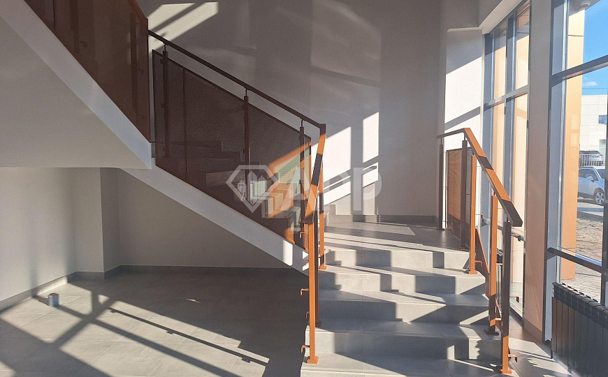 Сдам помещение в новом бизнес центре, 500 м² фото