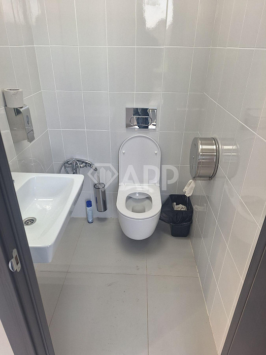 Сдам помещение в новом бизнес центре, 500 м² фото