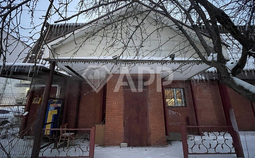 Продам здание с прилегающим земельным участком. фото